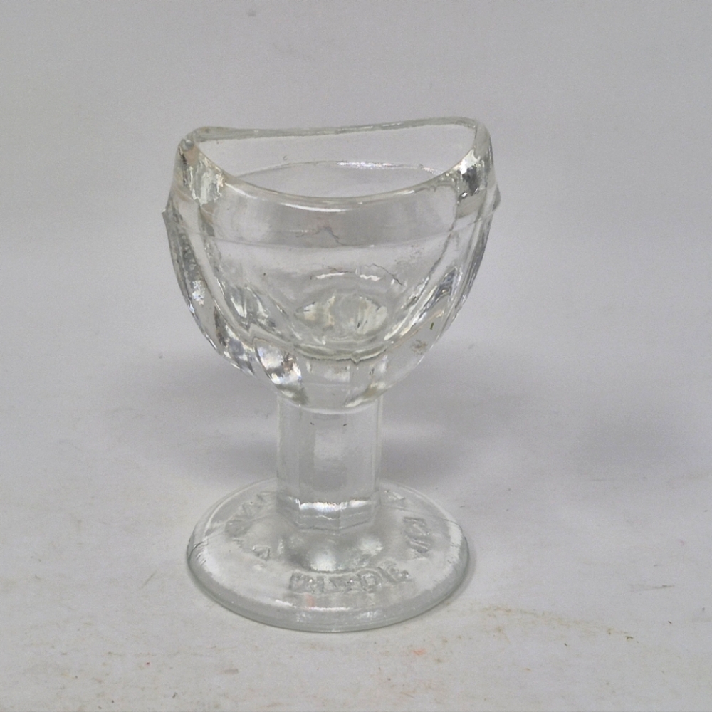 Vintage Clear Glass Eye Wash Cup Made In England